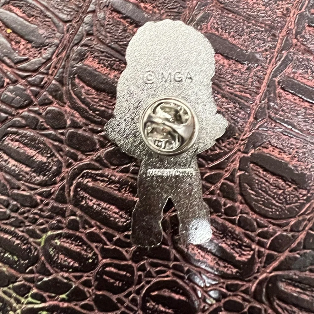 LN LOL lol surprise pin